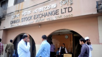 Dhaka stocks crash to its lowest in five years