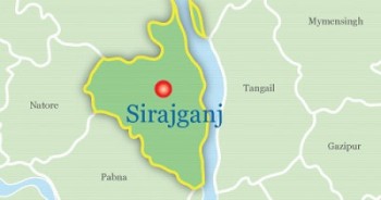 Train derails in Sirajganj
