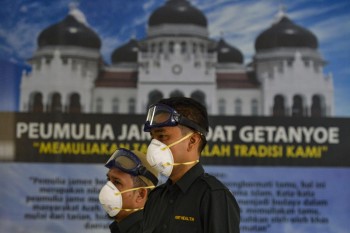 Moody's lauds Indonesia's economic response but virus containment efforts lag