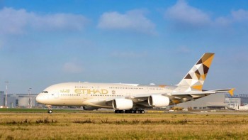 Etihad temporarily cuts personnel wages by up to 50pc
