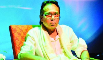 Faridi's spectacles sold for Tk 3.25 lakh