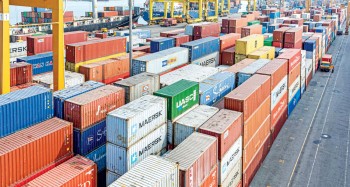Apparel manufacturers demand waiver on container detention charge