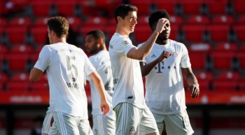 Leaders Bayern brush Union aside on Bundesliga return