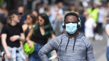 WHO advises persons to wear mask in public areas