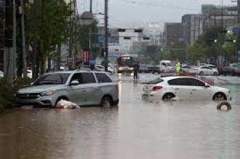 S.Korea’s death toll from heavy rain rises to 30, with 12 missing
