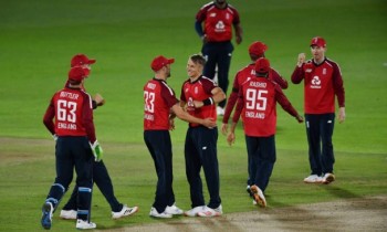 England storm back to beat Australia in last-ball thriller