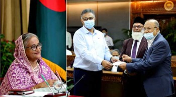 PM Hasina receives donations to fight COVID-19