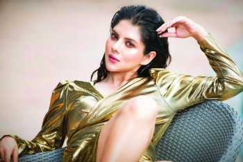 Paayel to play as a psychiatrist in film 'Magic'