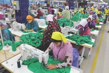 Apparel manufacturers demand easing conditions for using duty-free fabrics