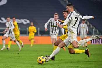 Ronaldo twice lifts Juve, Atalanta stall before Liverpool trip