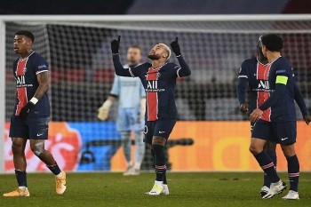 PSG beat Basaksehir to win Champions League group