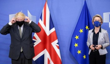 EU present 'unacceptable' as Brexit talks continue