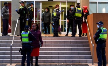 Melbourne towers lockdown 'breached human rights'