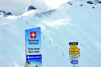 COVID rules divide adjacent French, Swiss ski resorts