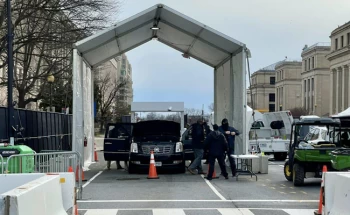 Greatly armed man arrested  at US security checkpoint