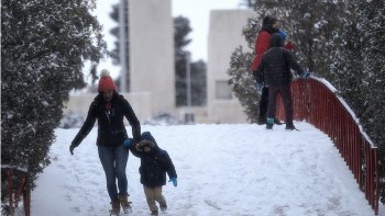 Deadly winter storm sweeps US southern states