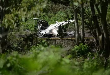 Six Mexican military employees killed in an air crash