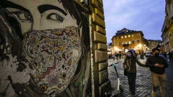Italy tightens restrictions amid 'new wave'