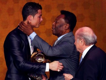Pele congratulates Ronaldo for 'breaking my record'
