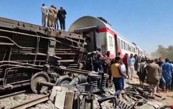 Egypt train collision kills 32