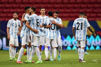 Argentina beat Paraguay and qualify for Copa Quarters