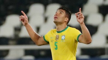 Casemiro's late goal gives Brazil controversial win over Colombia