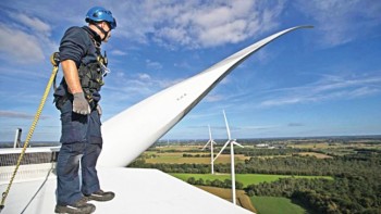 Boost to clean energy investment could drive 10m new green jobs