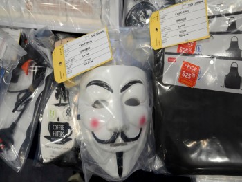 Hong Kong police arrest 5 more in alleged bomb plot
