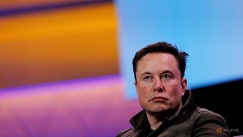 Musk says 'Epic is right', takes sides in battle with Apple
