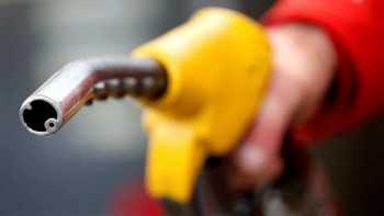 Oil prices hit by concern over Chinese economy