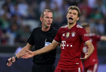Shaky Start For New Coach As Bayern Struggle