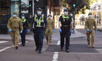 Sydney extends lockdown and puts 2m under curfew