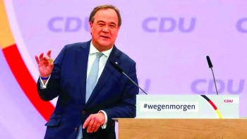 Reeling German CDU candidate looks to lieutenants for help