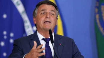 Bolsonaro signs bill to limit power of tech giants