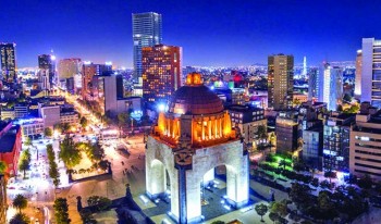 Strong quakes rocks buildings in Mexico City