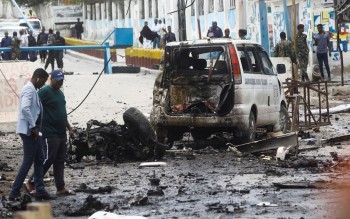 Suicide car bomb targeting convoy in Somali capital kills at least  8 -official