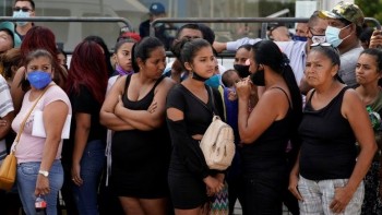 Ecuador families fear the worst after jail riot
