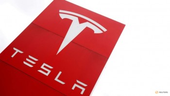 Tesla delivers record 241,300 vehicles in Q3, beats analysts' estimates