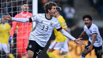 Late Mueller goal earns 2-1 comeback win for Germany