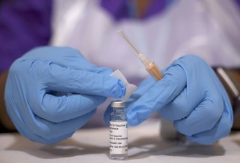 UK vaccination programme ‘not enough to control spread of Covid-19’