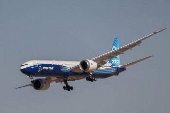 Boeing offers promise of comfort on 777X jet but no visibility on delivery schedule