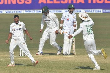 Taijul Islam blitz and Abid Ali century leaves Bangladesh v Pakistan Test finely balanced