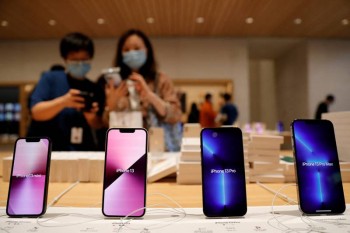 Apple's iPhone 13 tops China's smartphone sales for six consecutive weeks