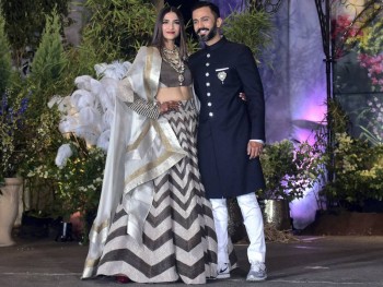 Bollywood star Sonam Kapoor expecting her first child with husband Anand Ahuja