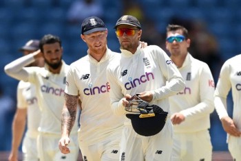 England's Ben Stokes eyes May return after knee scan