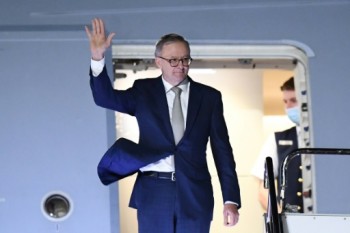 China congratulates Australia's Albanese in hint at thawing ties