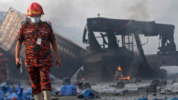 Bangladesh fire: 34 killed, hundreds injured in depot blast