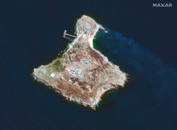 Russian forces leave Snake Island; keep up eastern assault