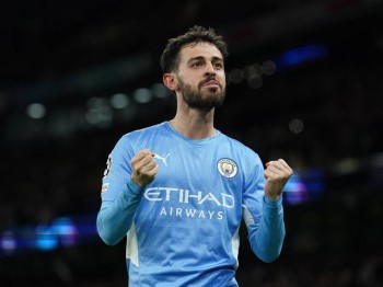 Manchester City hope 'amazing' Bernardo Silva remains at the Etihad