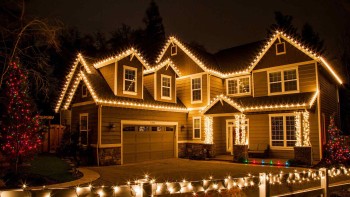The Ultimate Guide to Hanging Holiday Lights